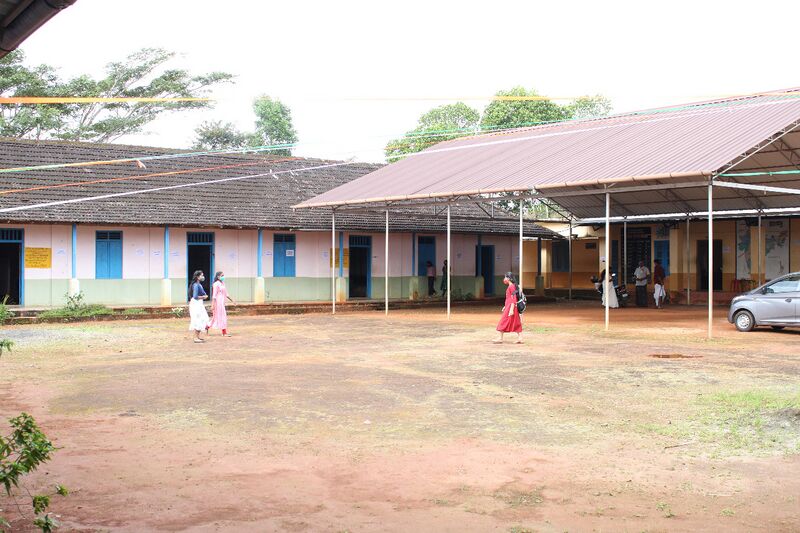 പ്രമാണം:BS21 IDK 30062 1.jpg