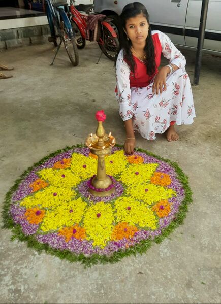 പ്രമാണം:Pookalam77.jpg