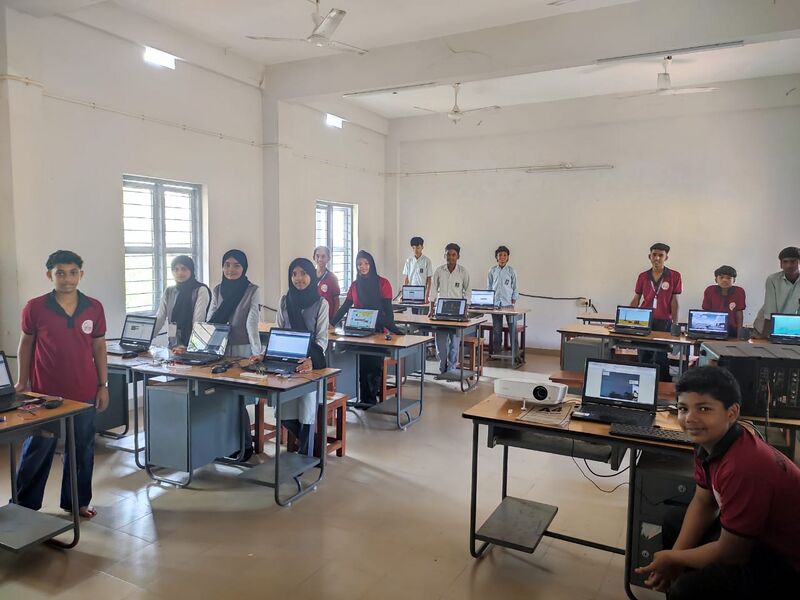 പ്രമാണം:11002-lk robo fest.jpg