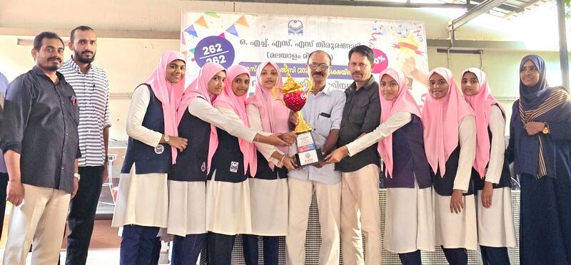 പ്രമാണം:19009-ARABIC MELA OVERALL FIRST.jpg