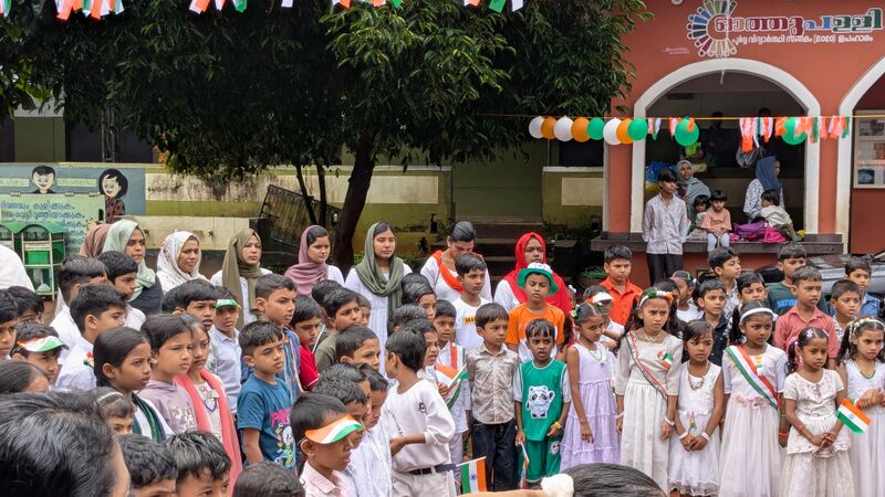 പ്രമാണം:19854-independence day 3.jpg