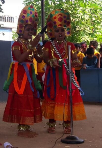 പ്രമാണം:20544 avanthika&veda-ottanthullal-padanolsavam-2018-19.jpg
