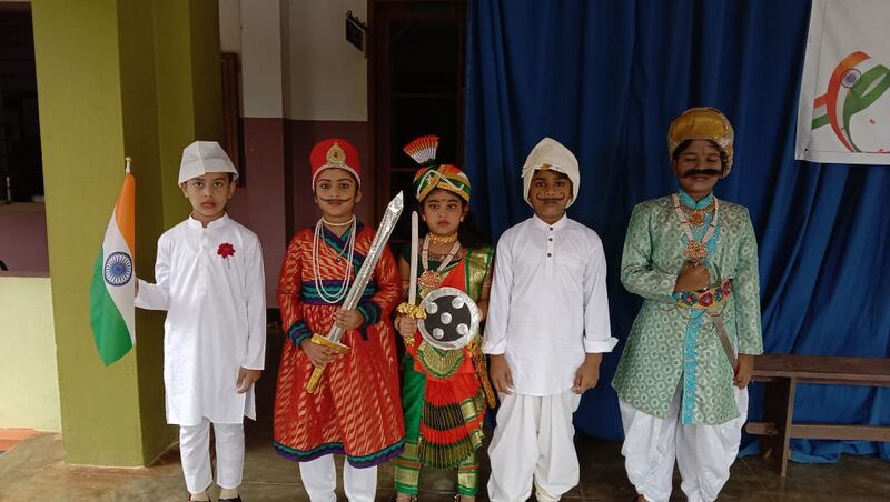 പ്രമാണം:24017 Tableau 1.jpg