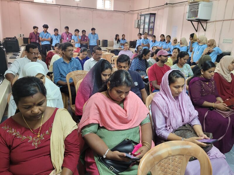 പ്രമാണം:25044 AI Awareness class 4.jpg