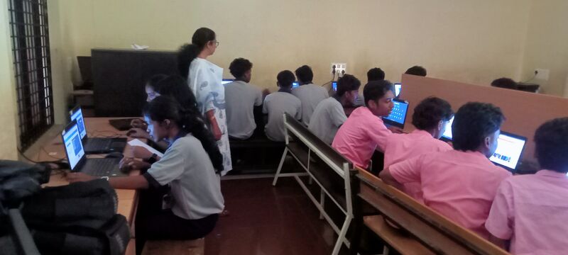 പ്രമാണം:25121 freedom fest6.jpg