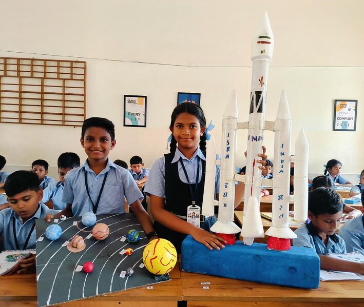 പ്രമാണം:26253-science day25-(3).jpg