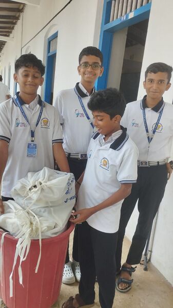 പ്രമാണം:31077 ew6.jpeg