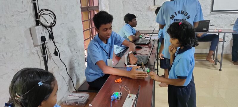 പ്രമാണം:38047 FF0.jpg