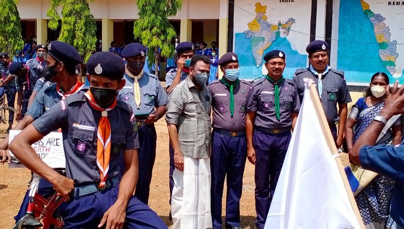 പ്രമാണം:44018 sg16.jpg