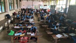 44245 postermaking.jpg