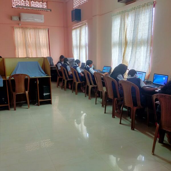 പ്രമാണം:Hitech lab 23027.jpeg