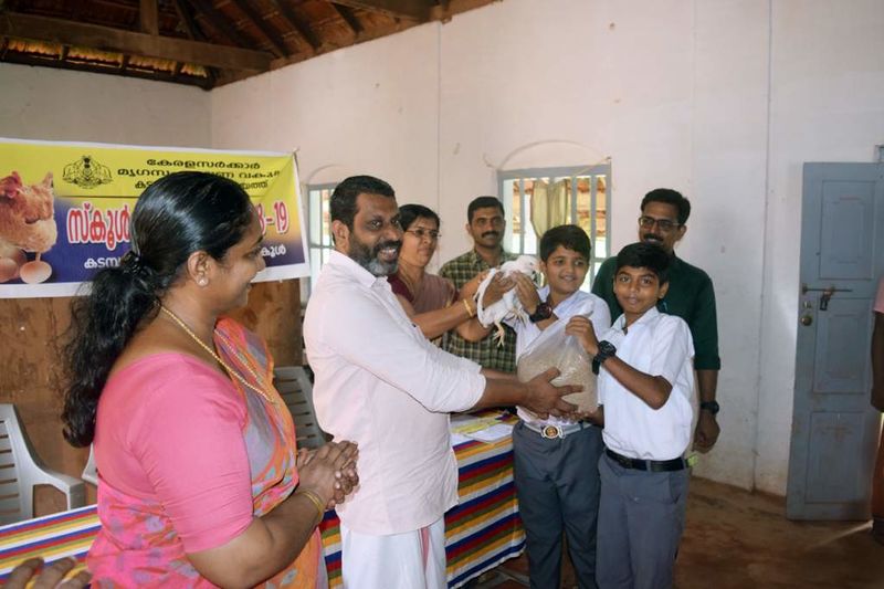 പ്രമാണം:Kadambur poultry005.jpg