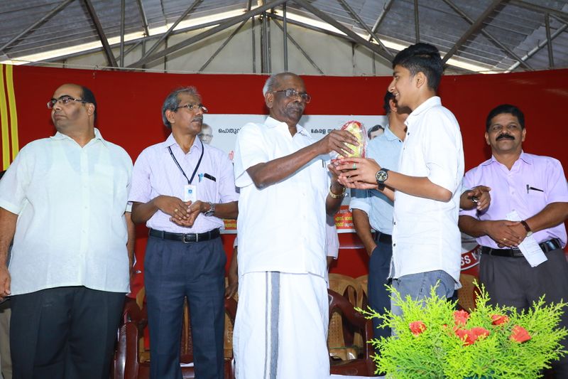 പ്രമാണം:Krishna kerala nadanam.JPG