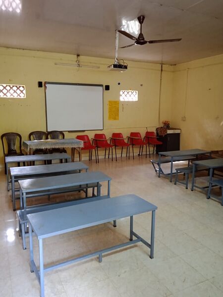പ്രമാണം:Nmlps oottupara digital classroom .jpg