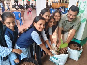 12069 veg gardern6.jpg