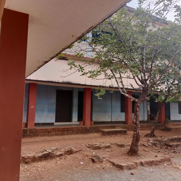 പ്രമാണം:13104 entrance.jpg