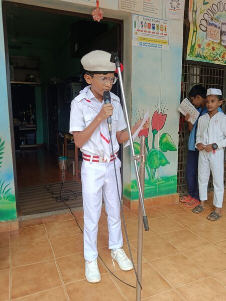 പ്രമാണം:19862 sisudinam3.jpg