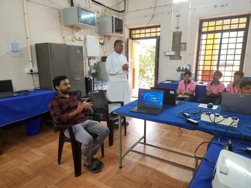 പ്രമാണം:31079 CAMP25 2.jpg