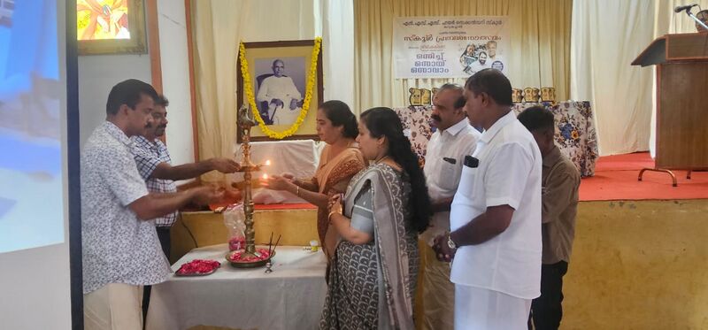 പ്രമാണം:32038 Praveshanolsavam 1.jpg