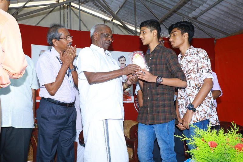 പ്രമാണം:Amal dafmutt.JPG