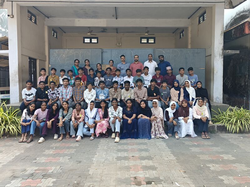 പ്രമാണം:Chevayur 1 sub dt camp.jpg