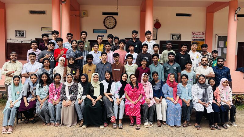 പ്രമാണം:Ferok 1 sub dt camp.JPG