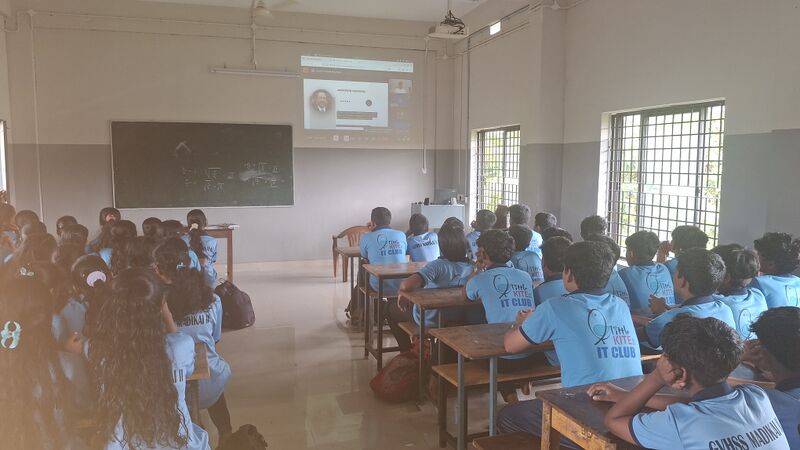 പ്രമാണം:12027 lk online seminar2.jpg