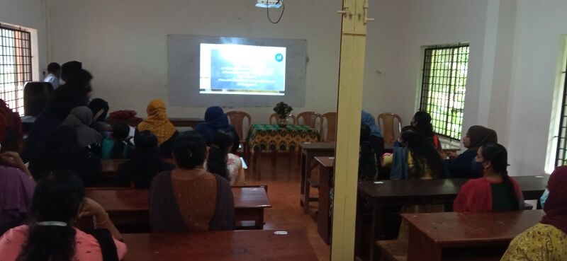 പ്രമാണം:14017-KNR-LKCS22-3 - krishnaprasad b.jpg