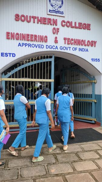 പ്രമാണം:23008-study tour 1.jpg