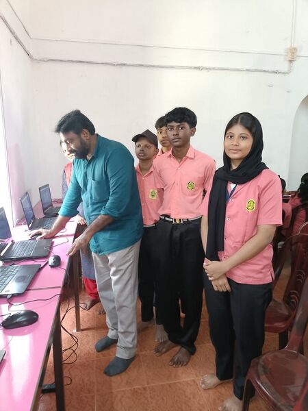 പ്രമാണം:24061 software independenceday.jpg