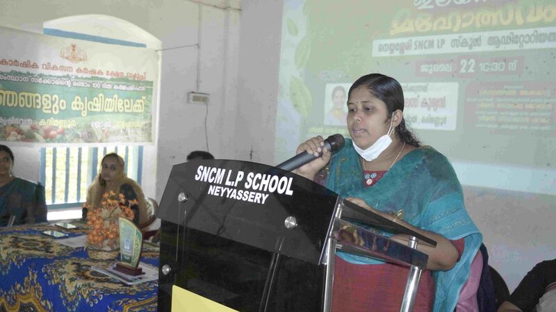 പ്രമാണം:29351-idk-ilayarivu maholsavam (.jpg