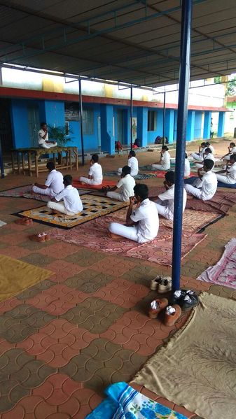 പ്രമാണം:44036 yog.jpeg
