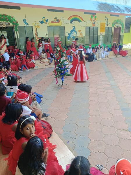 പ്രമാണം:44205 christmas25.jpg