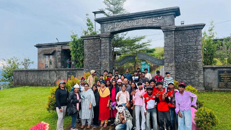 പ്രമാണം:BS TVM 44066 tour.jpeg