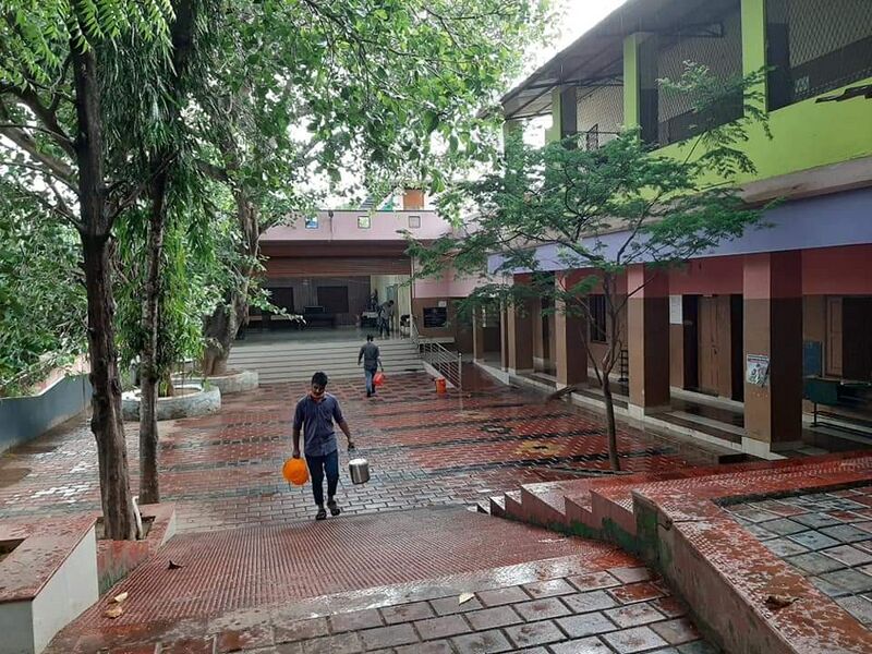 പ്രമാണം:Glpvly prof 11.jpg