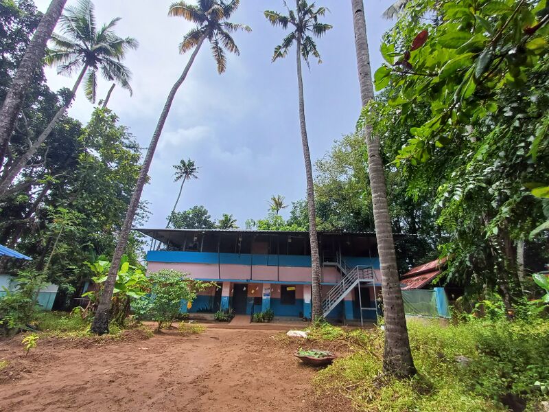 പ്രമാണം:MNJ24 TVM 42220 1.jpg