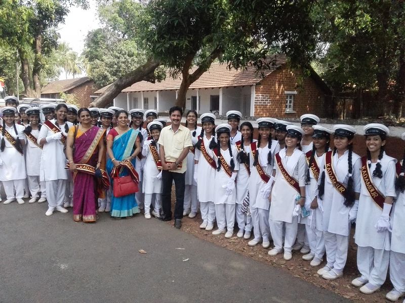 പ്രമാണം:State kalolsavam jrc kadambur.jpg