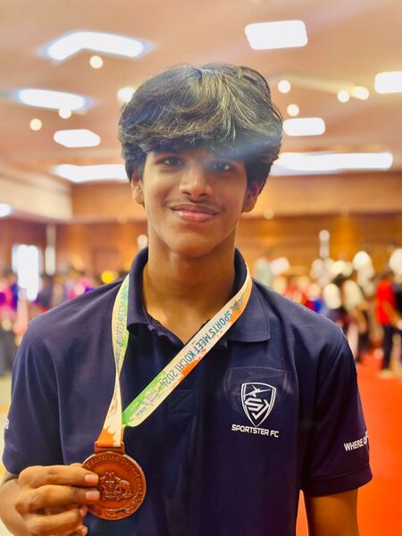 പ്രമാണം:18025.national winner.jpg