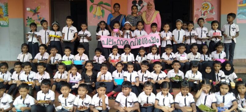 പ്രമാണം:19833 onnamtharam 15.jpg