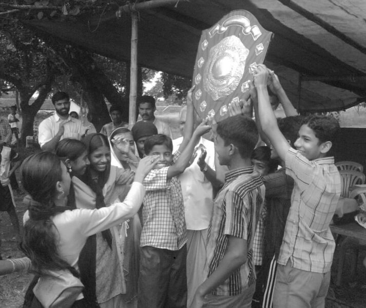 പ്രമാണം:19883 winners.jpg