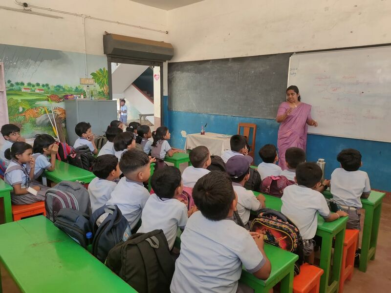 പ്രമാണം:26218 classroom.jpg