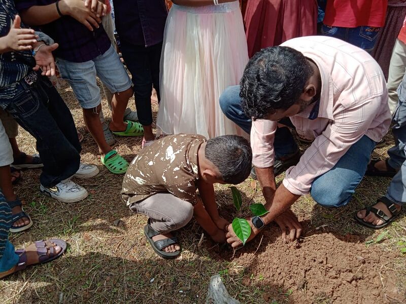 പ്രമാണം:35223 HF 11.jpg