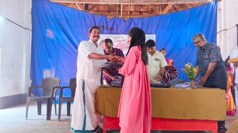പ്രമാണം:12030 പ്രവേശനോത്സവം2.jpg