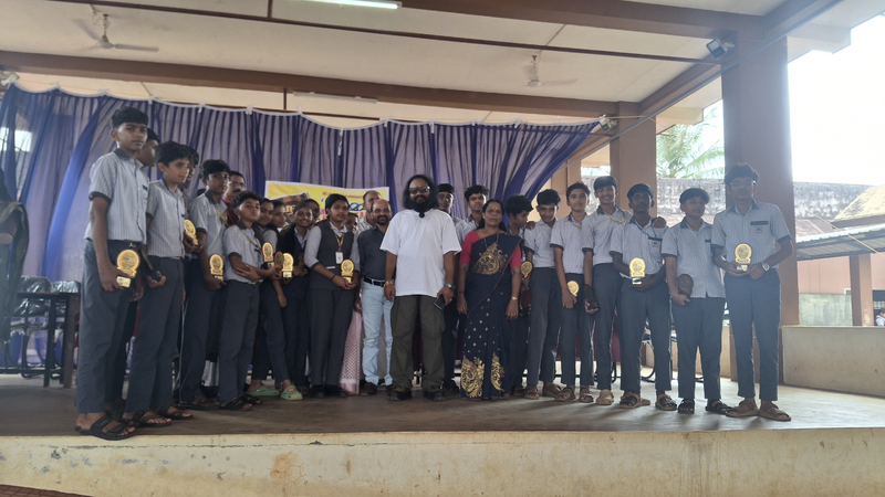 പ്രമാണം:12072 Fil makers .png