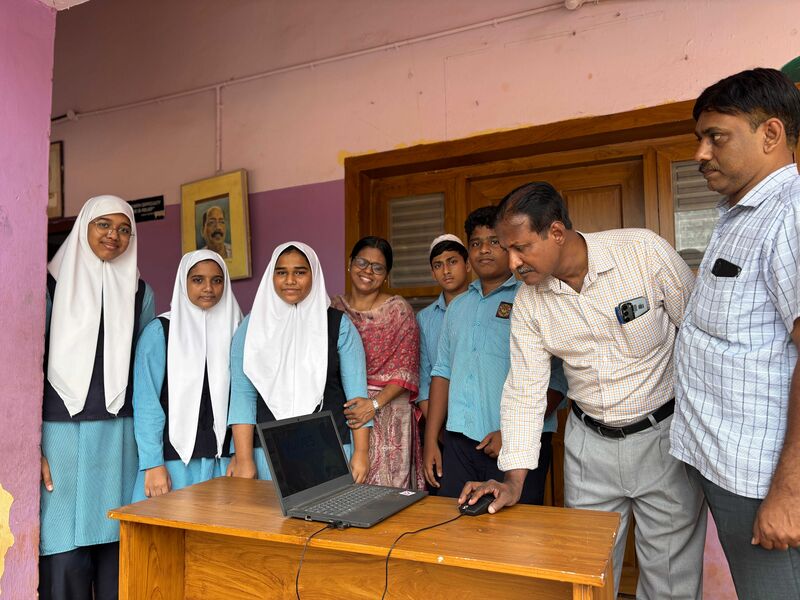 പ്രമാണം:16042 Digital Magazine prakasanam.JPG