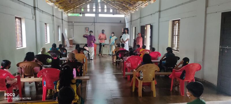 പ്രമാണം:18402 praveshanolsavam 2021-22 27.jpg