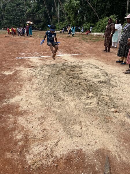 പ്രമാണം:19856 Sports25 7.jpg