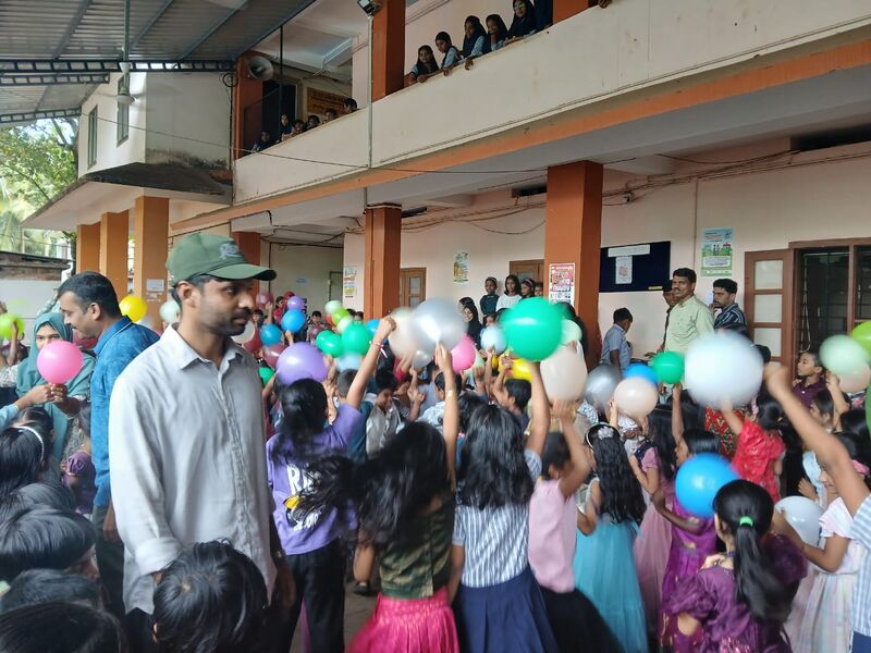 പ്രമാണം:19868-Onam celebration 11.jpg