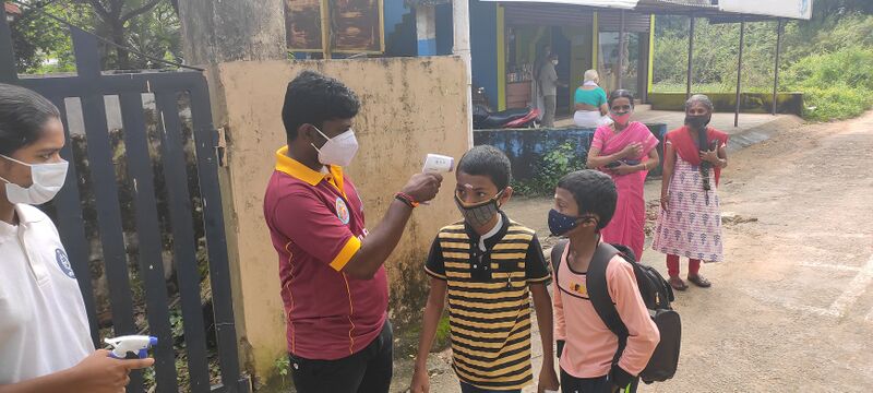 പ്രമാണം:21050 NewYear Pravesanolsavam.jpg