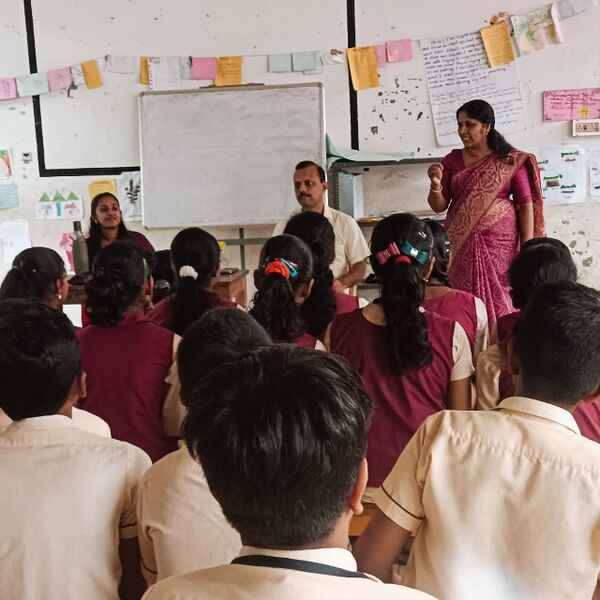 പ്രമാണം:43456 HIGHTECH CLASS.jpeg